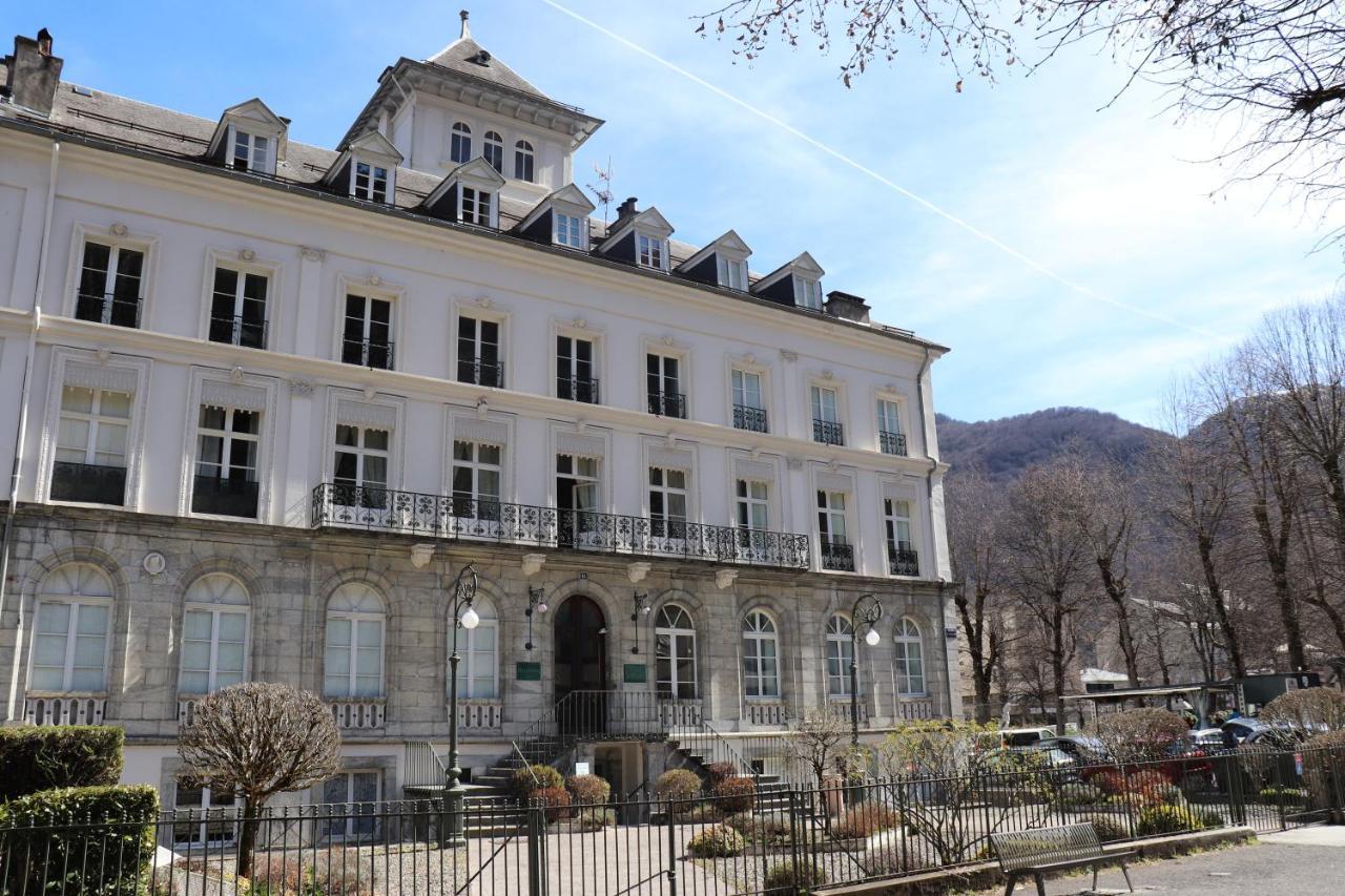Le Palais D'Etigny Apartman Bagnères-de-Luchon Kültér fotó